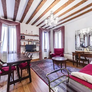 Apartment Biennale, Venice