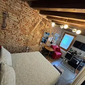 Appartamento Storico Fronte Piazza In Borgo Portello, Padova