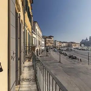 Appartamento Palazzo Carpediem-prato Della Valle, Padova